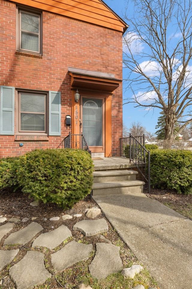 1501 E 4th St - Photo 3 of 28