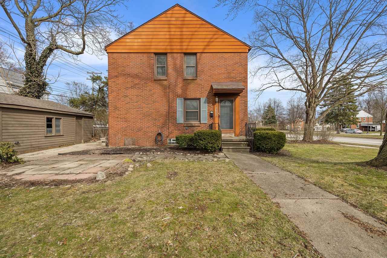 1501 E 4th St - Photo 5 of 28