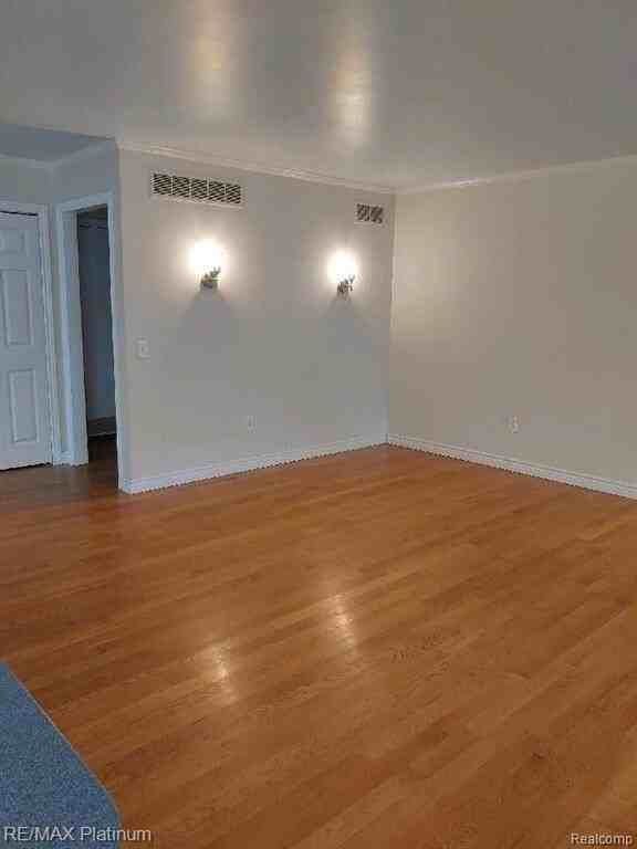 481 Village Oaks Ct - Photo 5 of 34