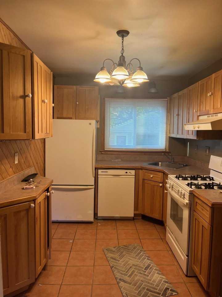 26252 Eton Ave - Photo 2 of 5