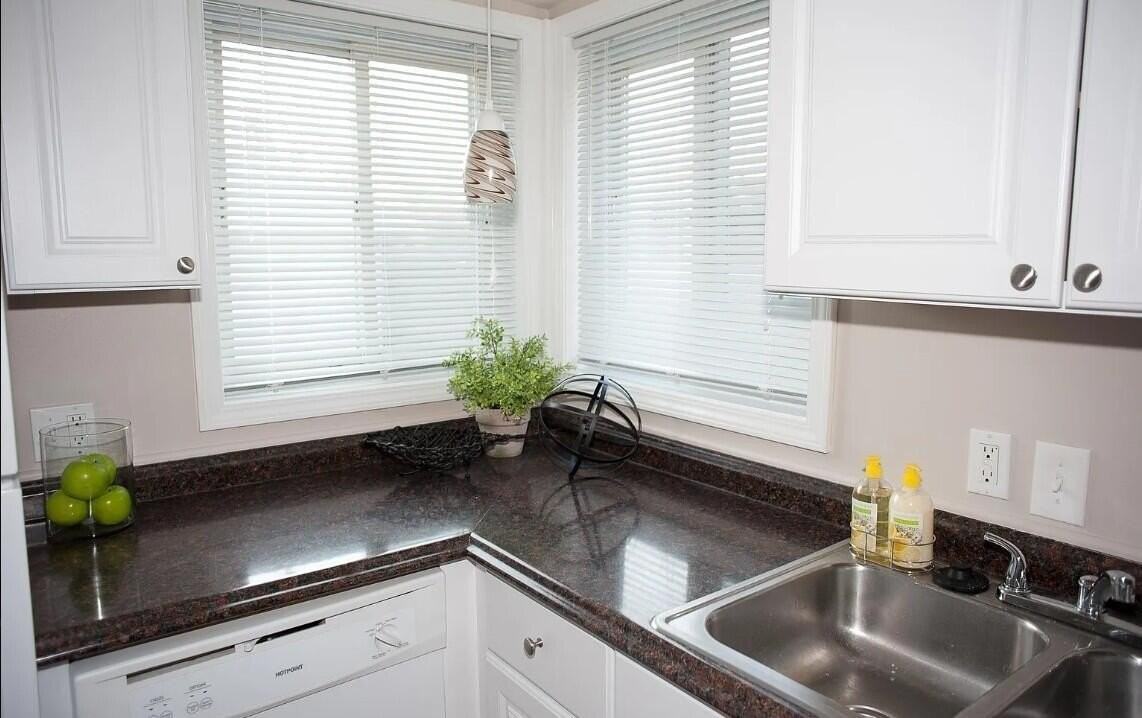 14255 Cavell St - Photo 5 of 16