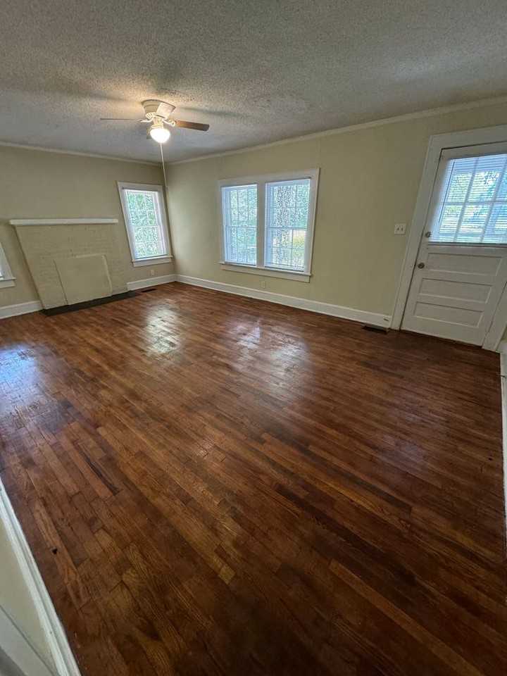 449 Jackson St - Photo 2 of 9