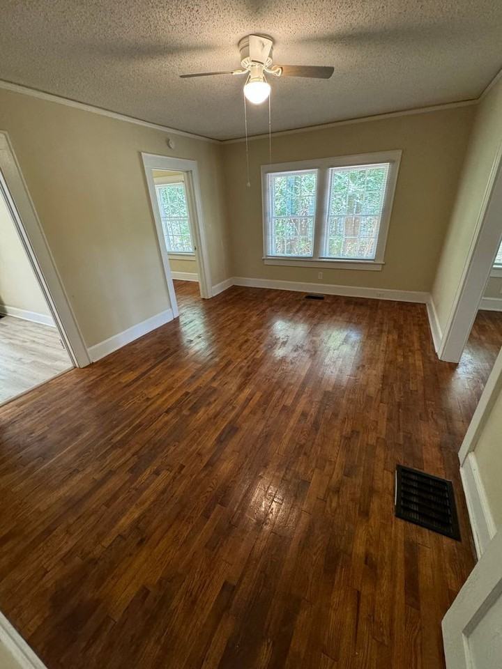449 Jackson St - Photo 4 of 9