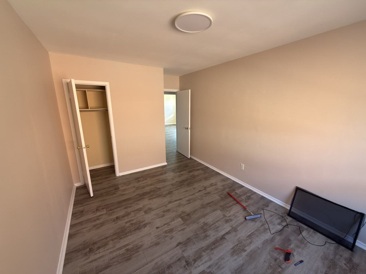 419 Pharmacy Ave - Photo 4 of 8