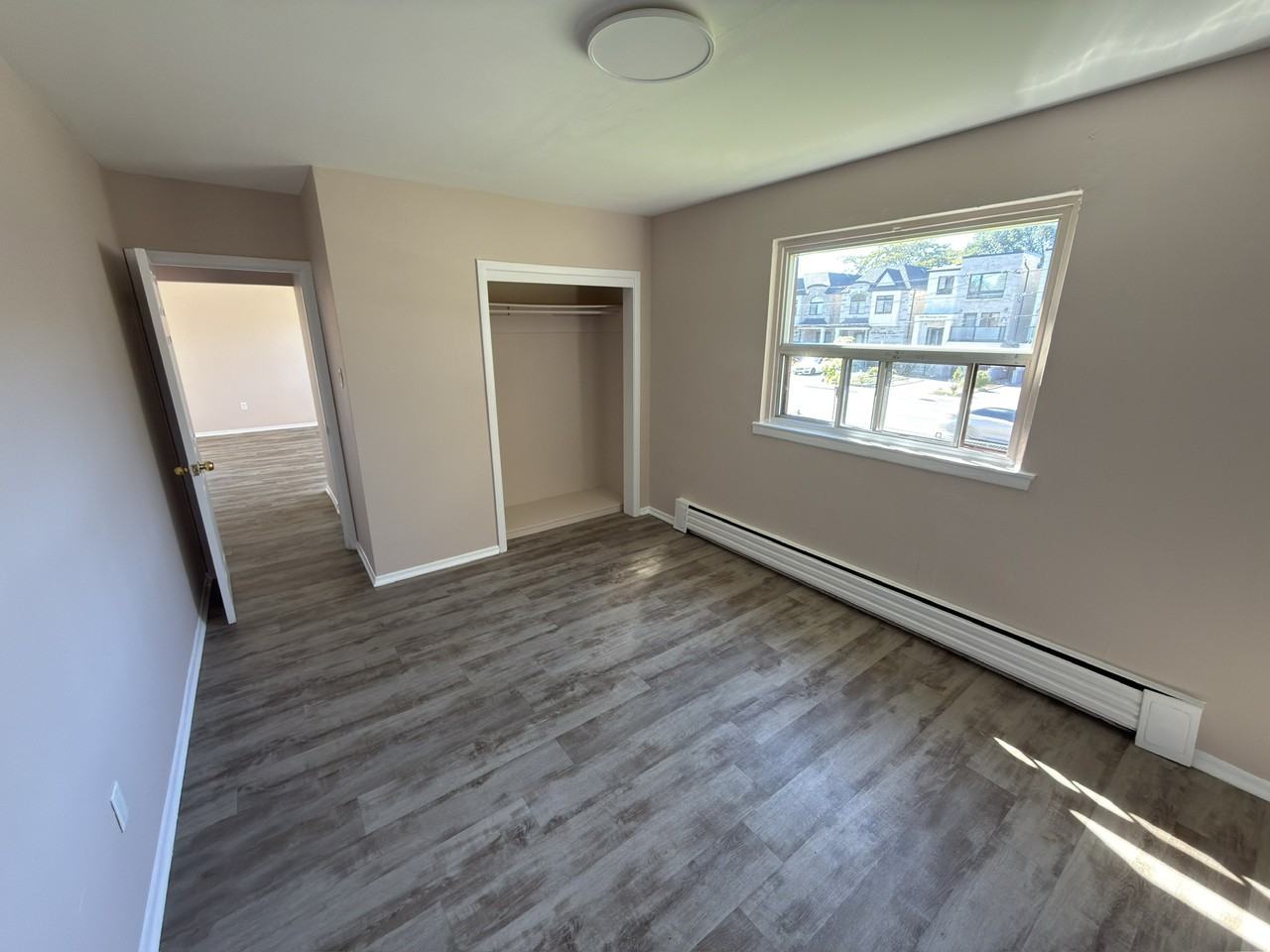 419 Pharmacy Ave - Photo 5 of 8