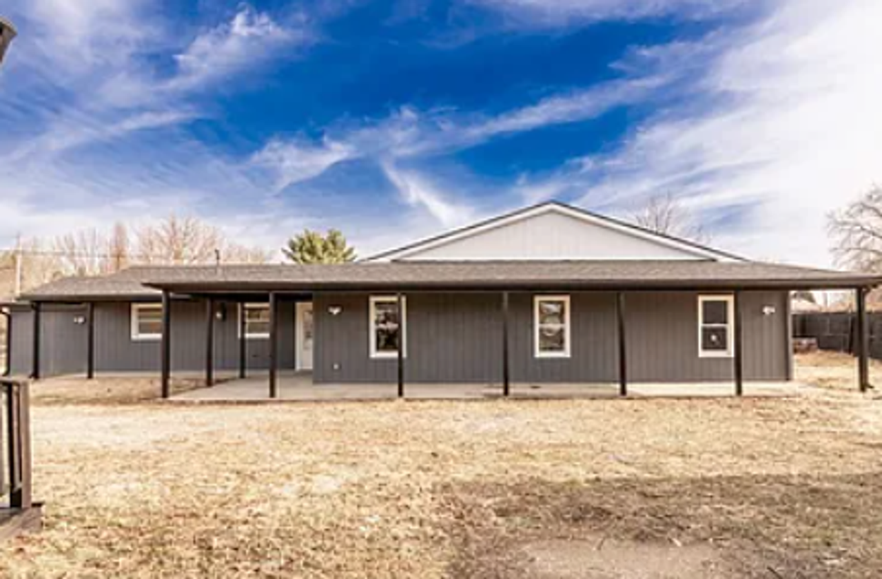 16118 Cottonwood Dr - Photo 3 of 21