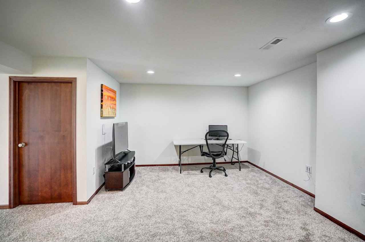 818 Redan Dr - Photo 6 of 48