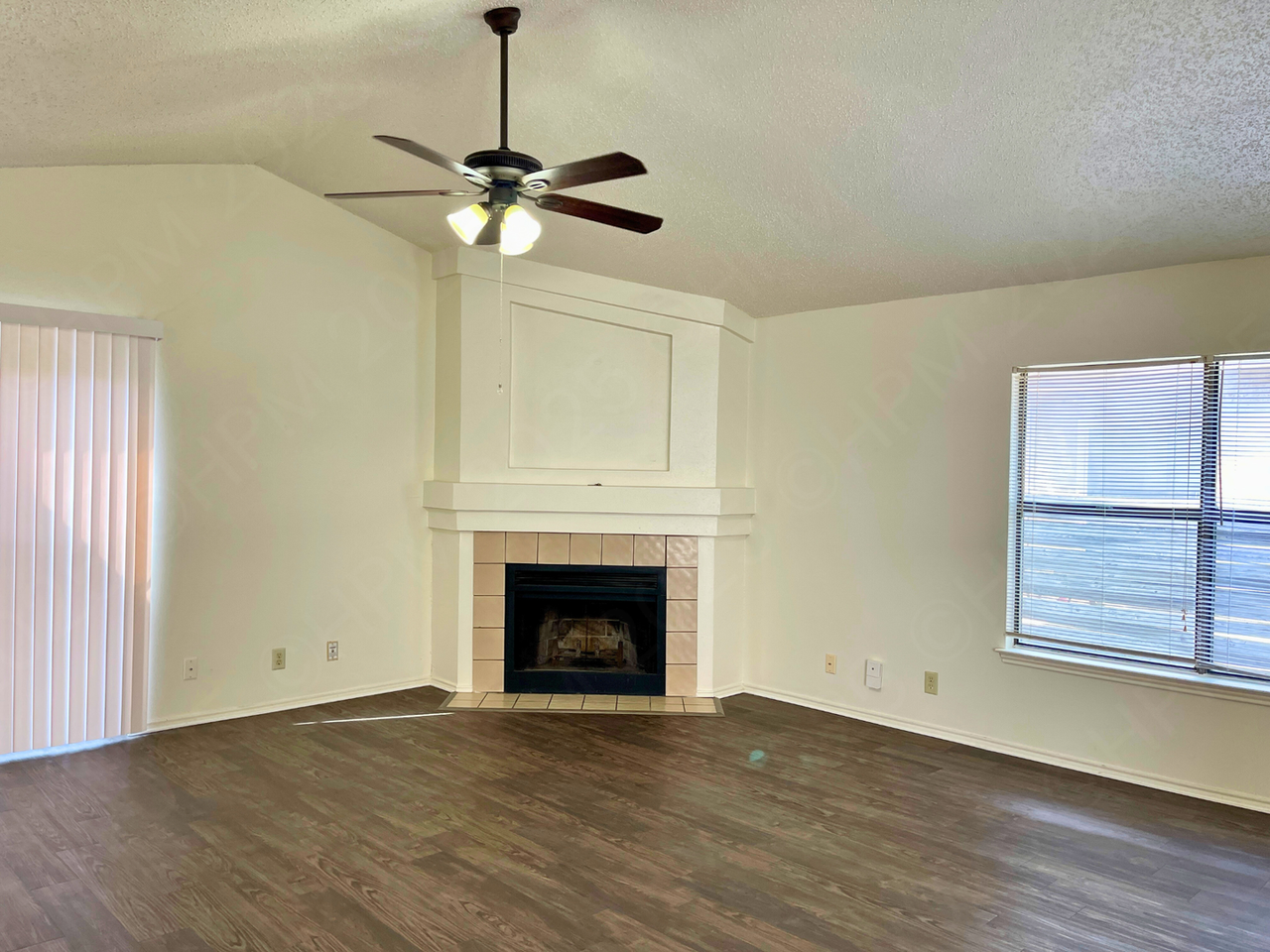 8038 Wayside Trail - Photo 5 of 16