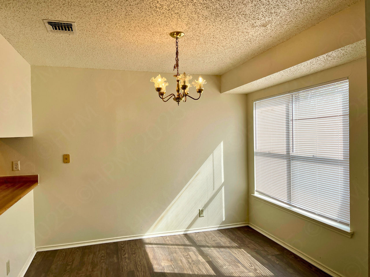 8038 Wayside Trail - Photo 7 of 16