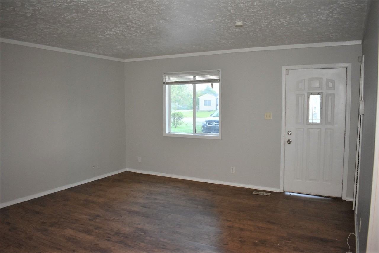 4111 W 34th St - Photo 6 of 8