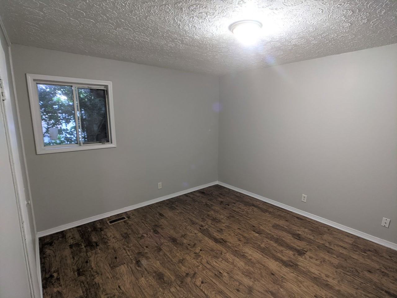 4111 W 34th St - Photo 7 of 8