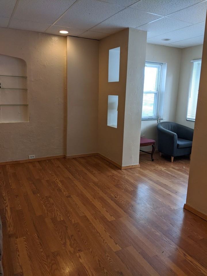 3153 Brackenridge St - Photo 2 of 13