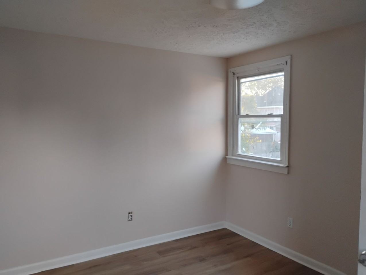 229 W Pennsylvania St - Photo 6 of 6