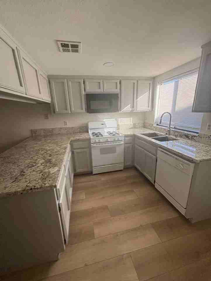 817 Quail Ln #13 - Photo 3 of 21