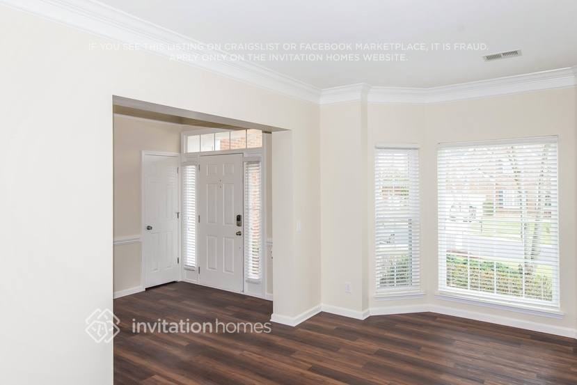 15832 Hollingbourne Rd - Photo 4 of 14