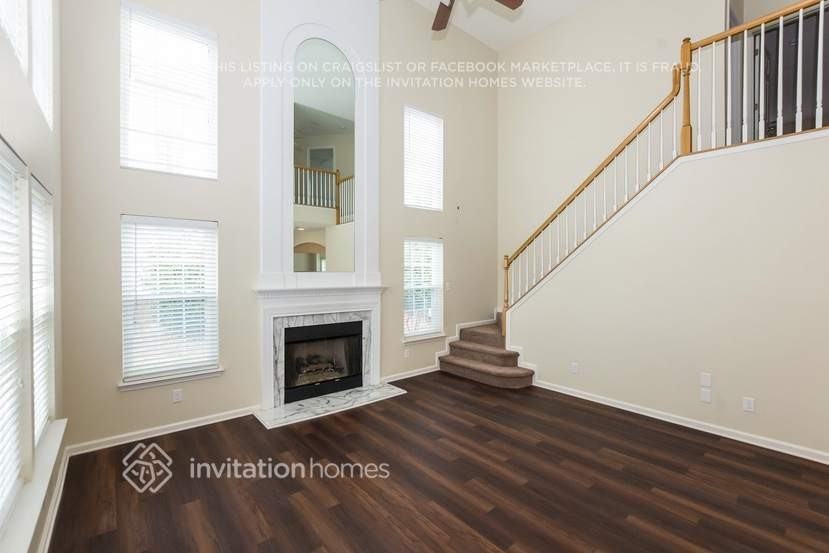 15832 Hollingbourne Rd - Photo 5 of 14