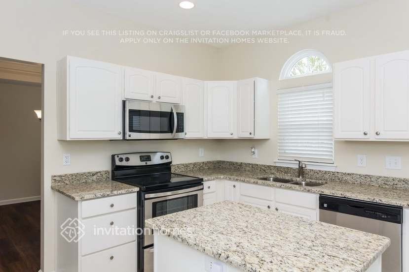 15832 Hollingbourne Rd - Photo 7 of 14