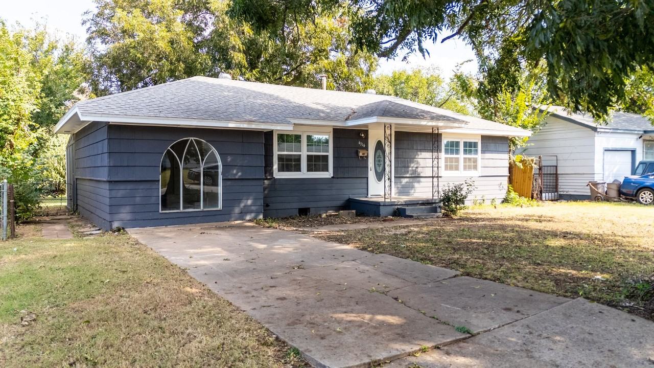 4316 N Libby Ave - Photo 2 of 30