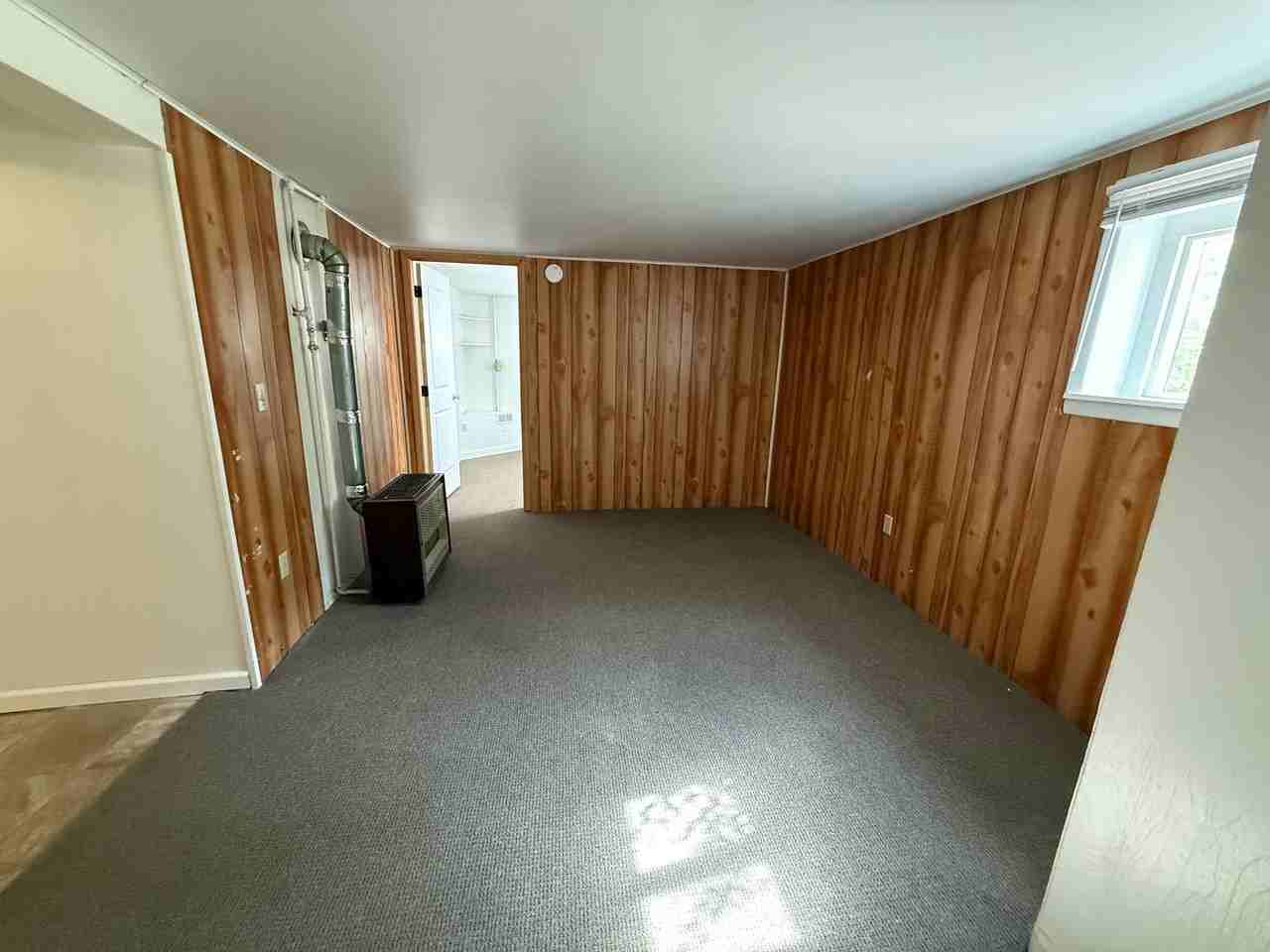 716 S 32nd St - Photo 2 of 7