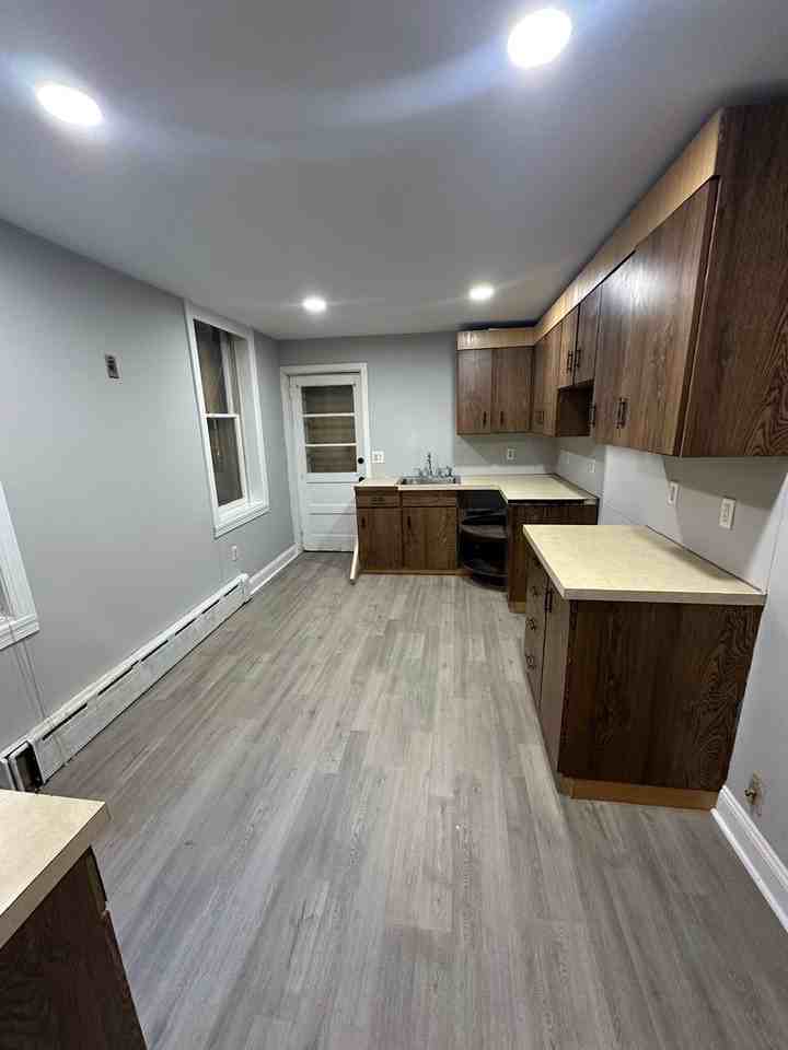 1106 Chestnut St - Photo 3 of 8