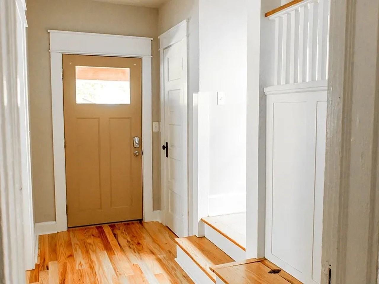 604 E 2nd St - Photo 7 of 8