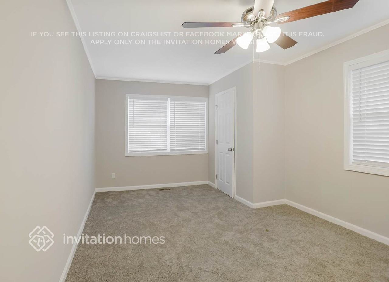 8490 Meadowbrook Dr - Photo 5 of 11