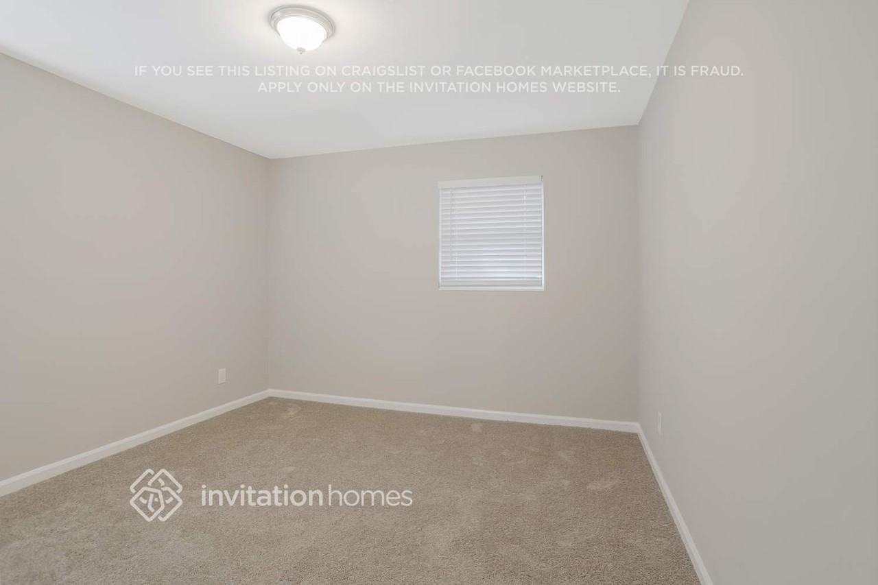 8490 Meadowbrook Dr - Photo 6 of 11