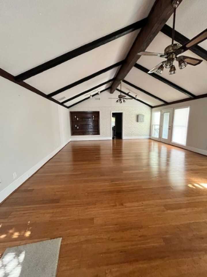607 N Houston Lake Blvd - Photo 3 of 19