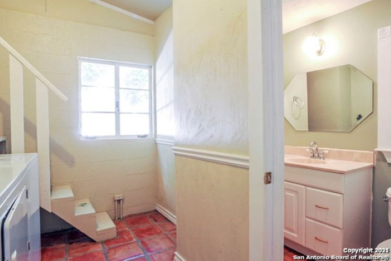 415 Alamo Heights Blvd - Photo 7 of 17