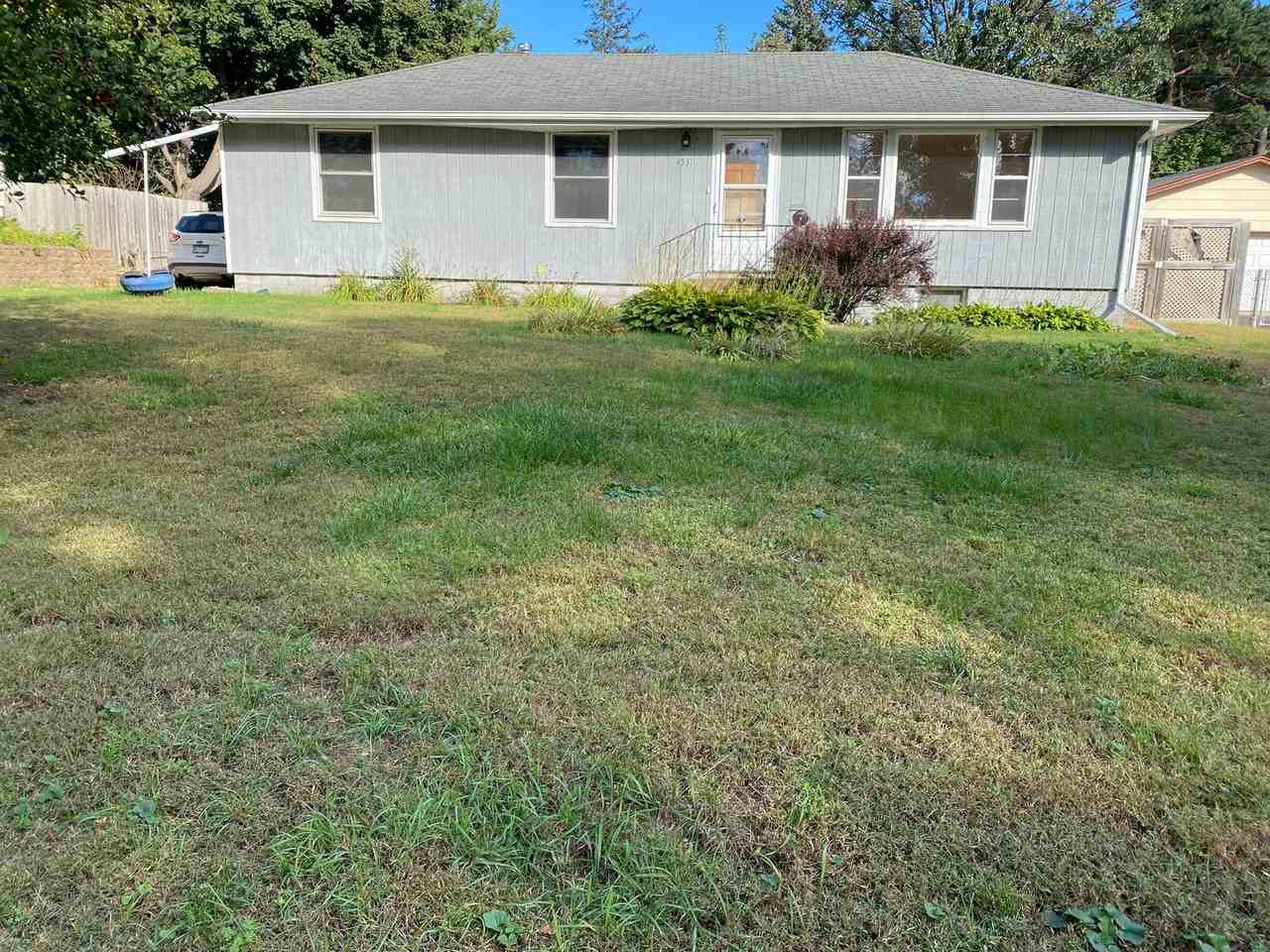 4531 2nd St Ne - Photo 4 of 6