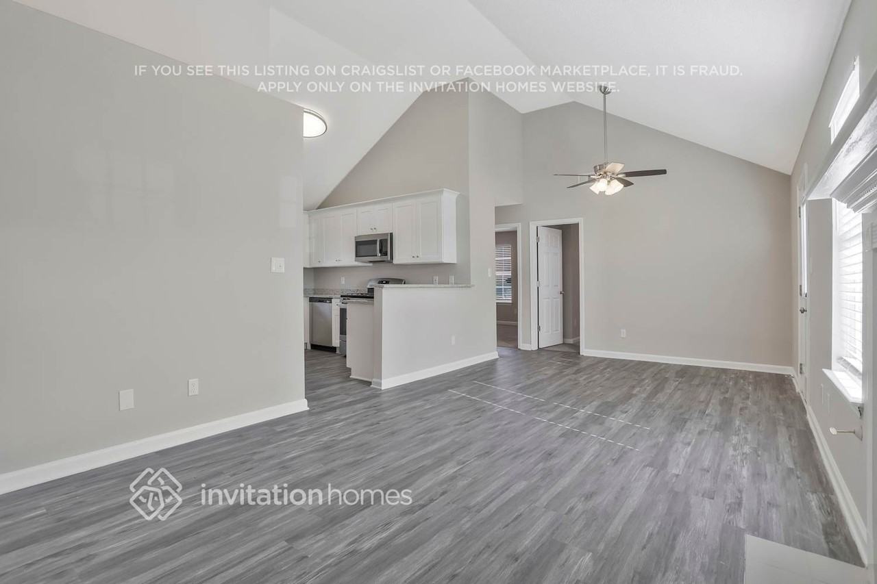 1156 Ruxbury Ct - Photo 7 of 25