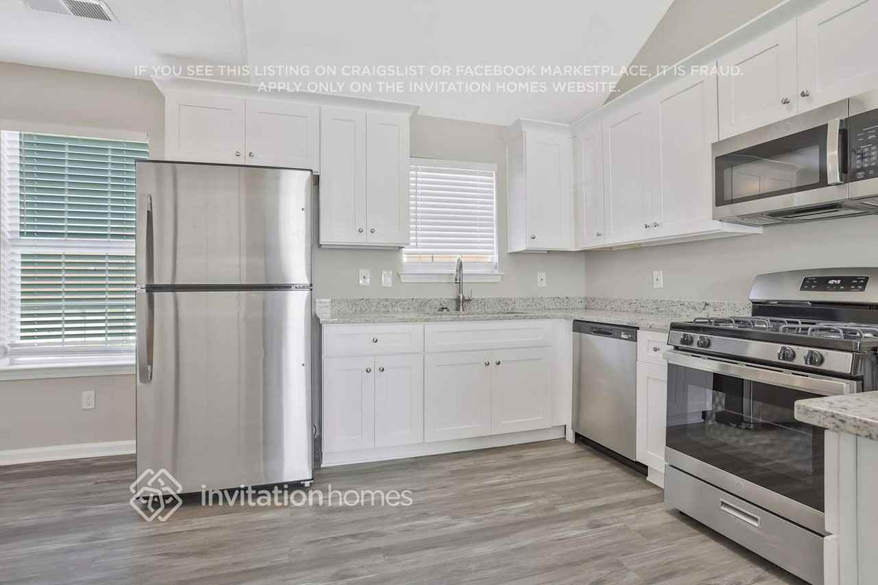 1156 Ruxbury Ct - Photo 7 of 26