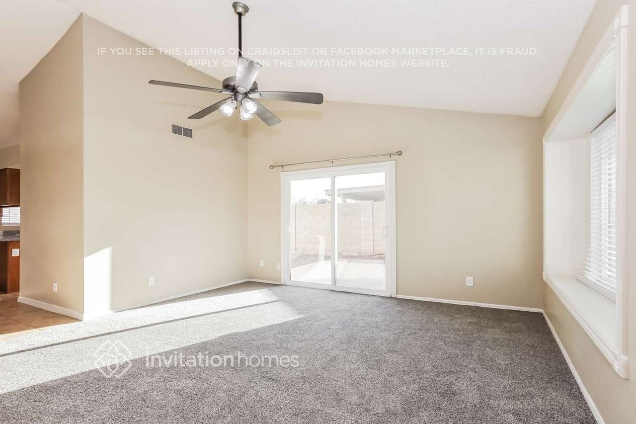 4554 W Morrow Dr - Photo 4 of 18