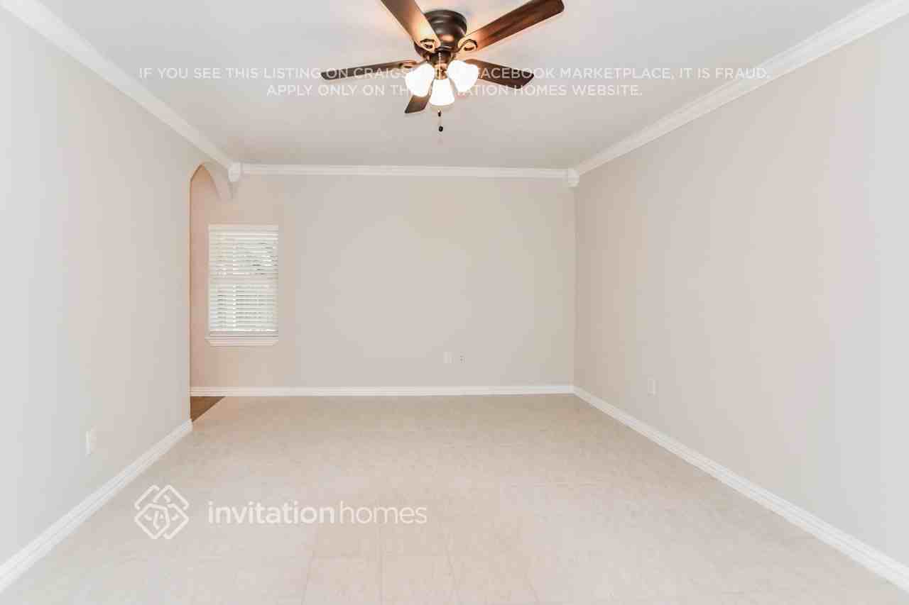 3356 Westminster Dr - Photo 4 of 15