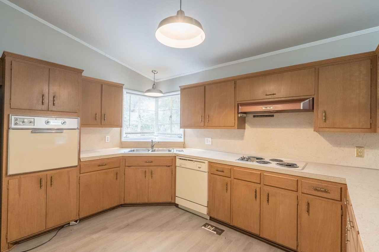 4519 E 49th St - Photo 6 of 20