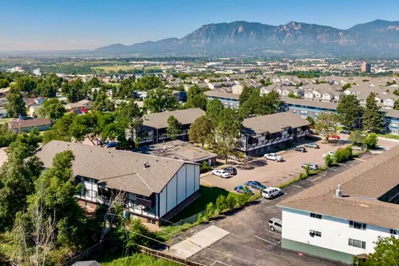 Marmont Springs - Photo 3 of 5