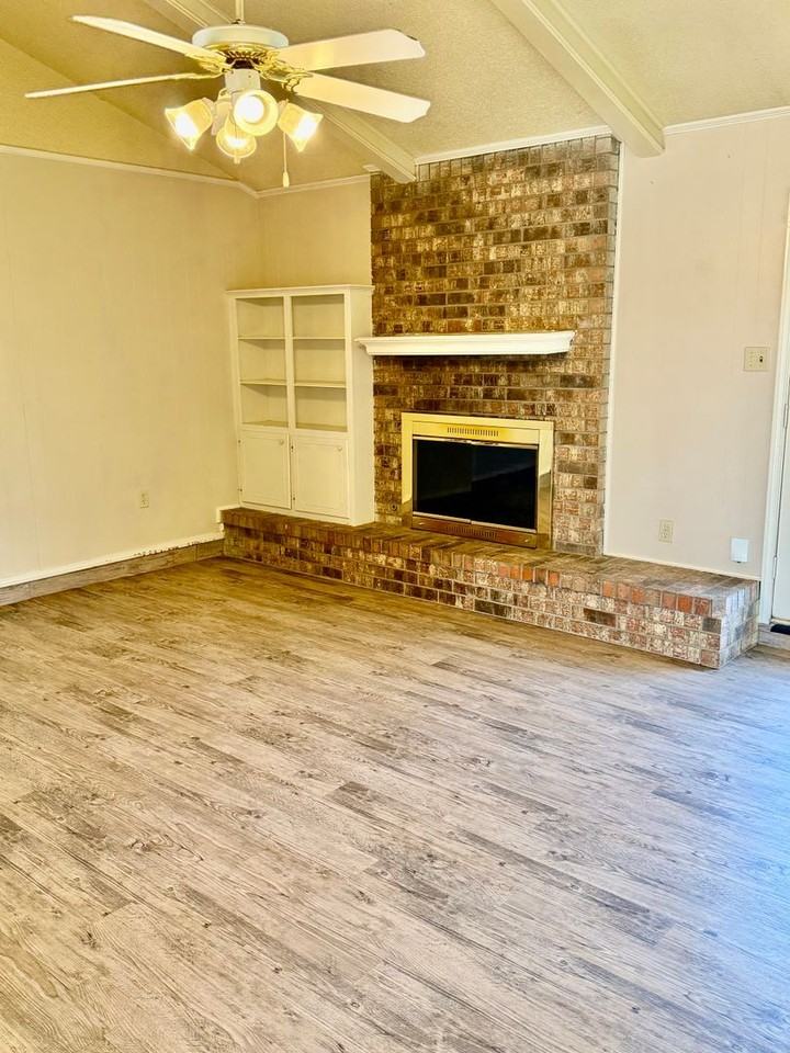 4402 61st St - Photo 2 of 13