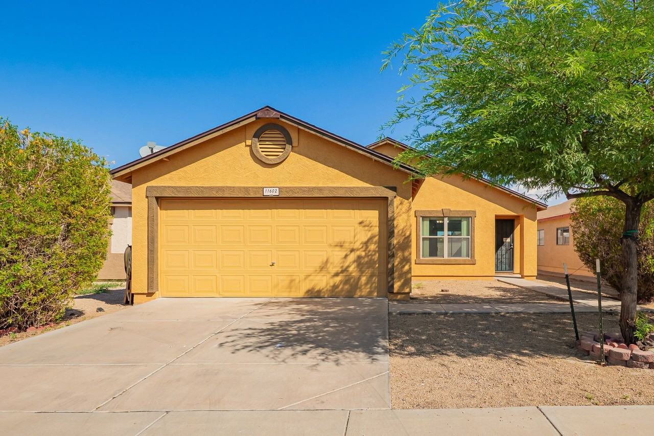 11602 West Bloomfield Road - Photo 2 of 35