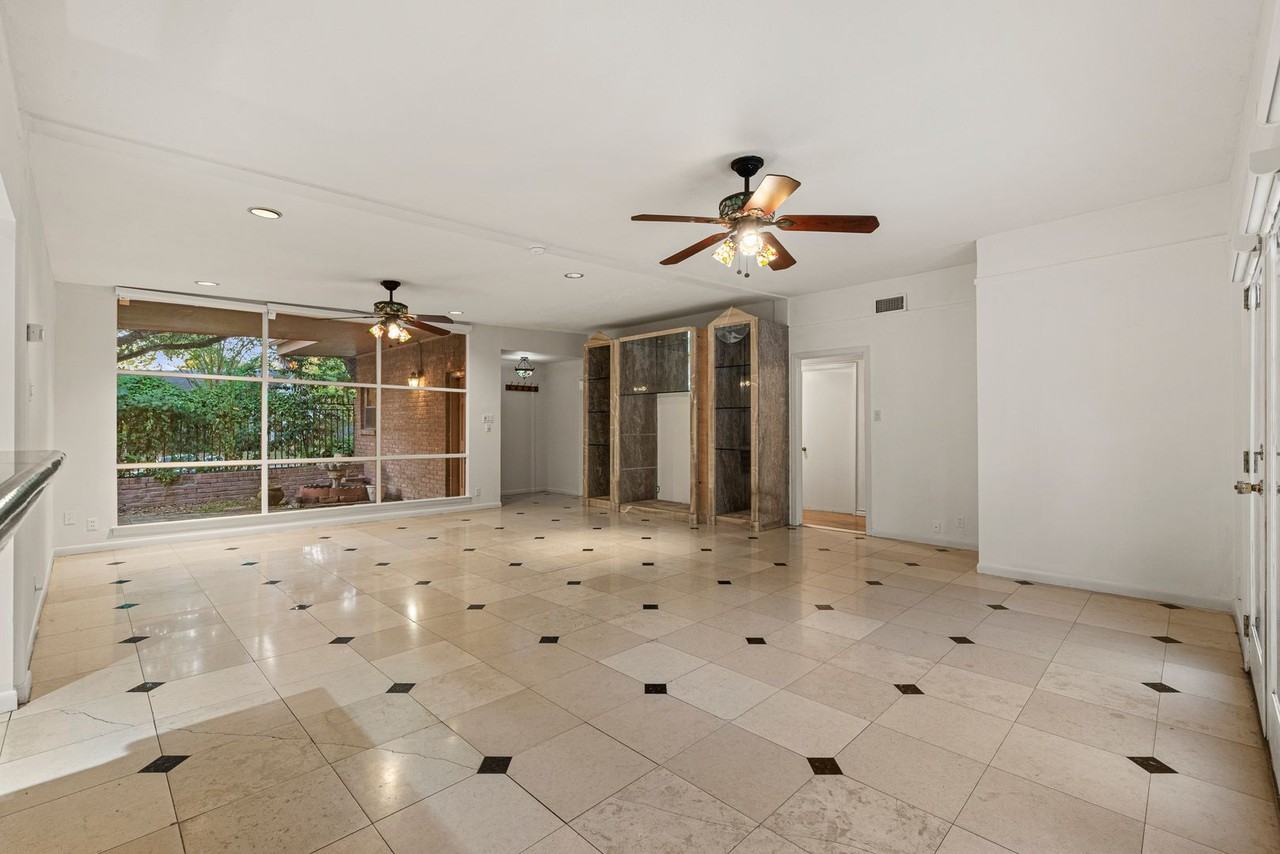 2927 Rockyridge Dr - Photo 5 of 38