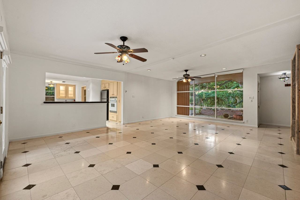 2927 Rockyridge Dr - Photo 6 of 38