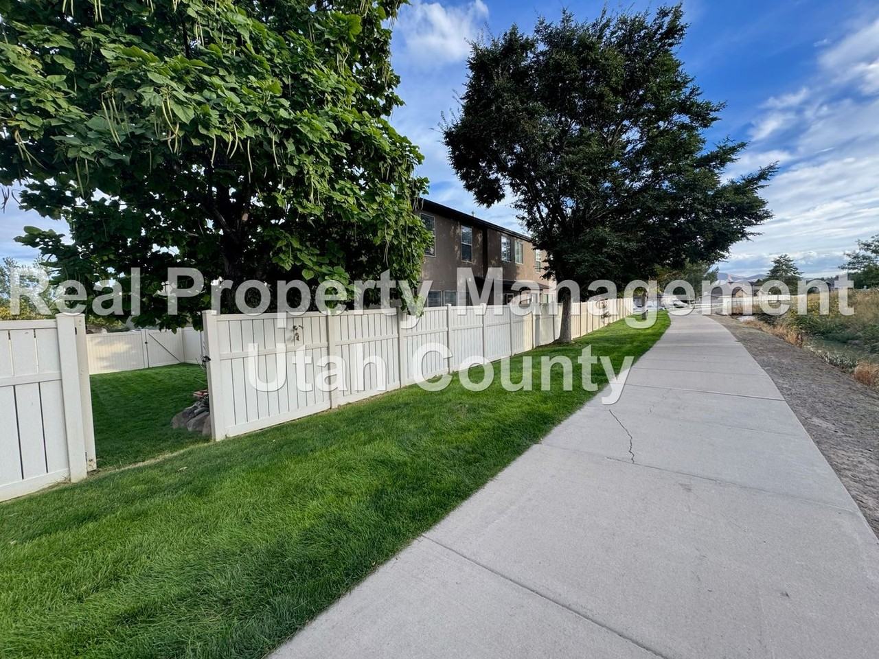 1849 N Bountiful Way - Photo 6 of 30