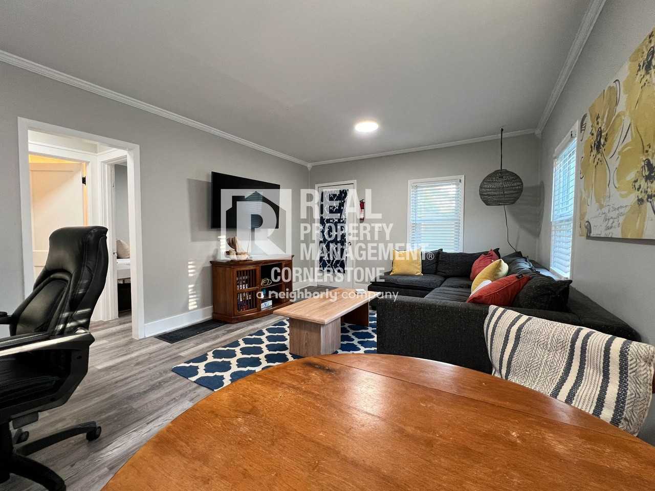 3215 Barnard Ave - Photo 3 of 25