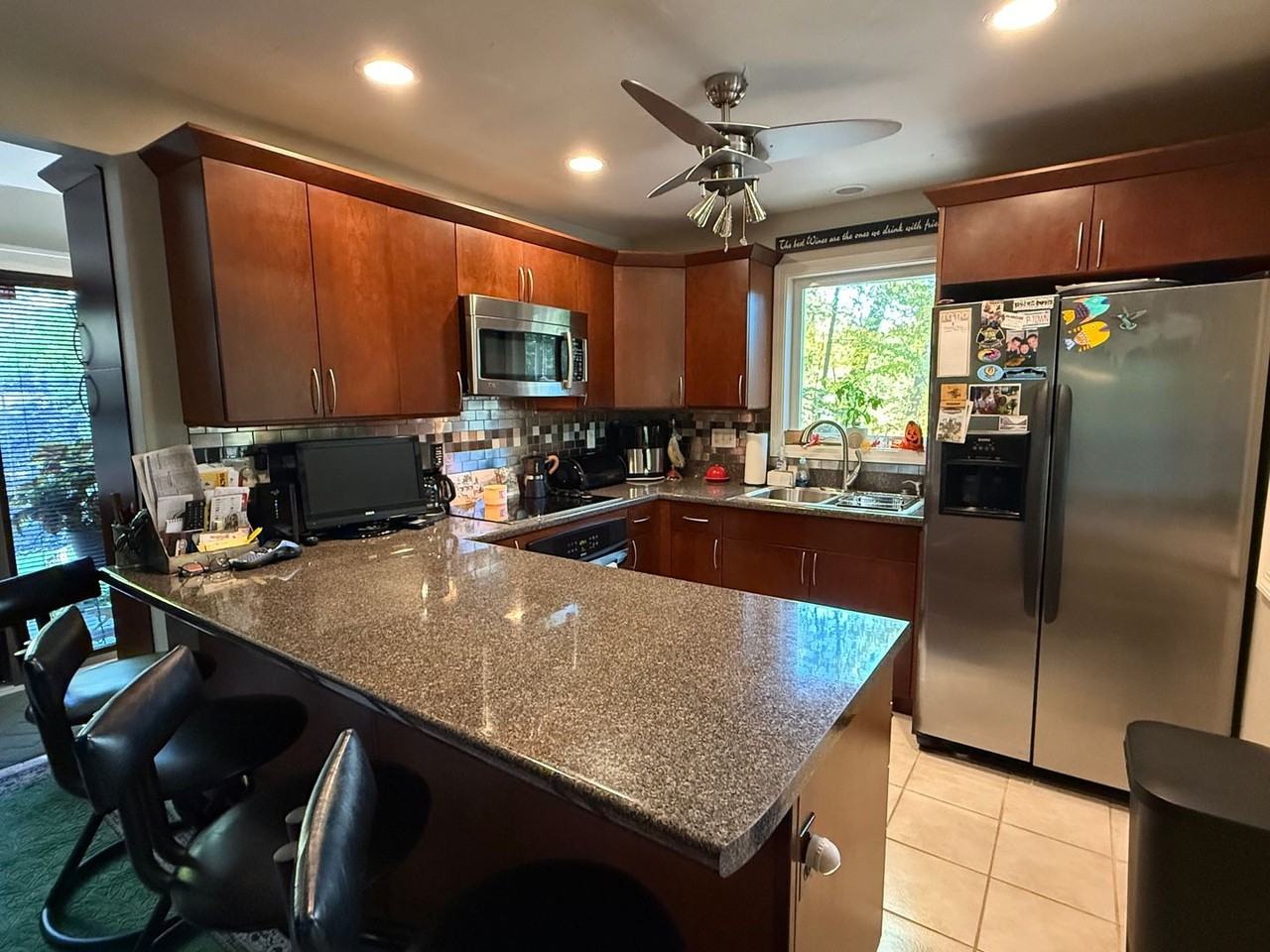 833 Weirs Blvd - Photo 4 of 29