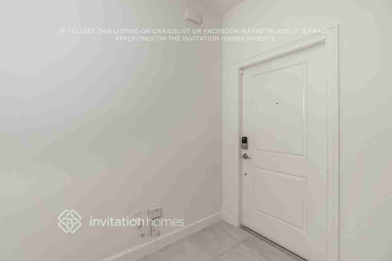 1246 Preston Estates Cir - Photo 3 of 26