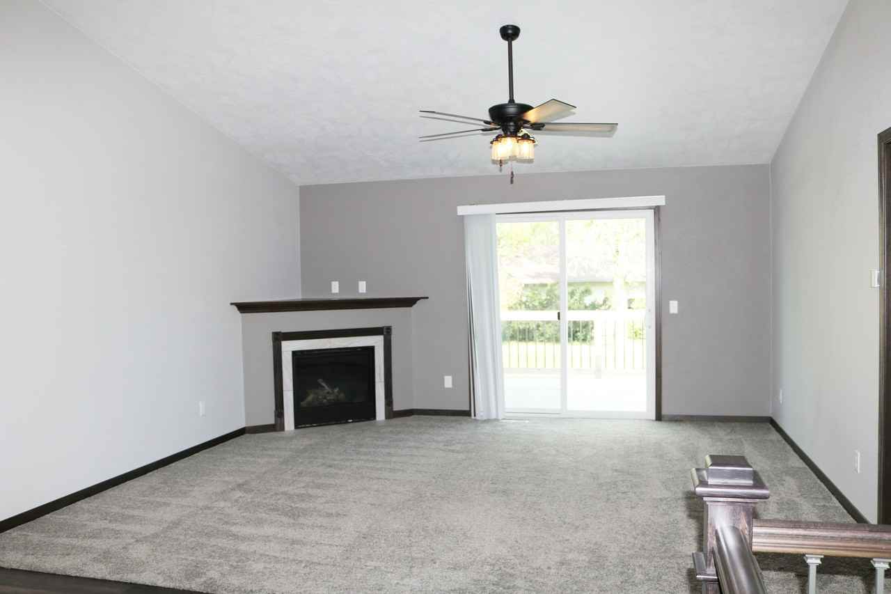 3604 S Outfield Cir - Photo 4 of 15