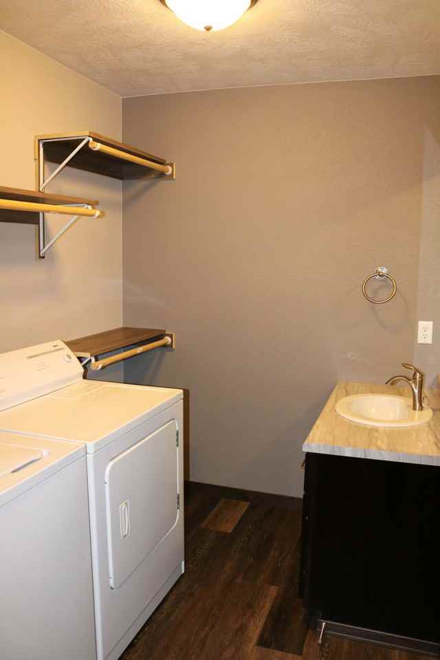 3604 S Outfield Cir - Photo 5 of 15