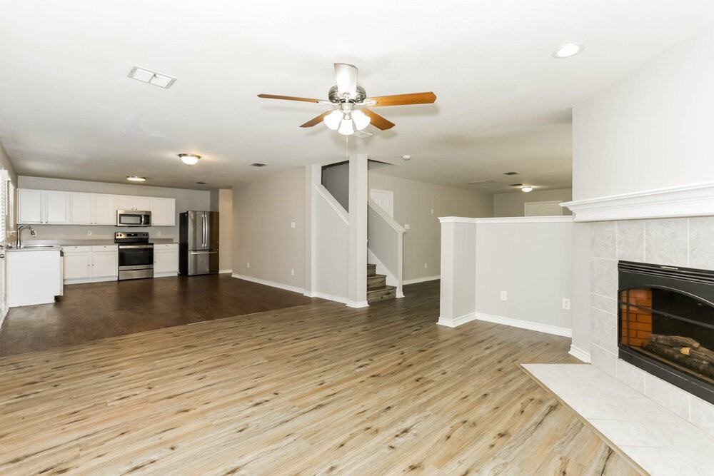 7953 Meadow Spring Ln - Photo 4 of 17