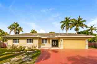 12743 Sw 207th Ter - Photo 1 of 1
