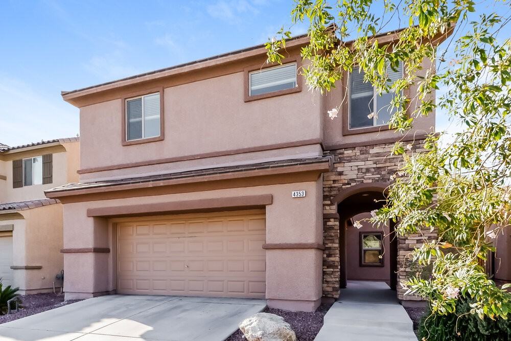 4353 Galapagos Ave - Photo 4 of 17