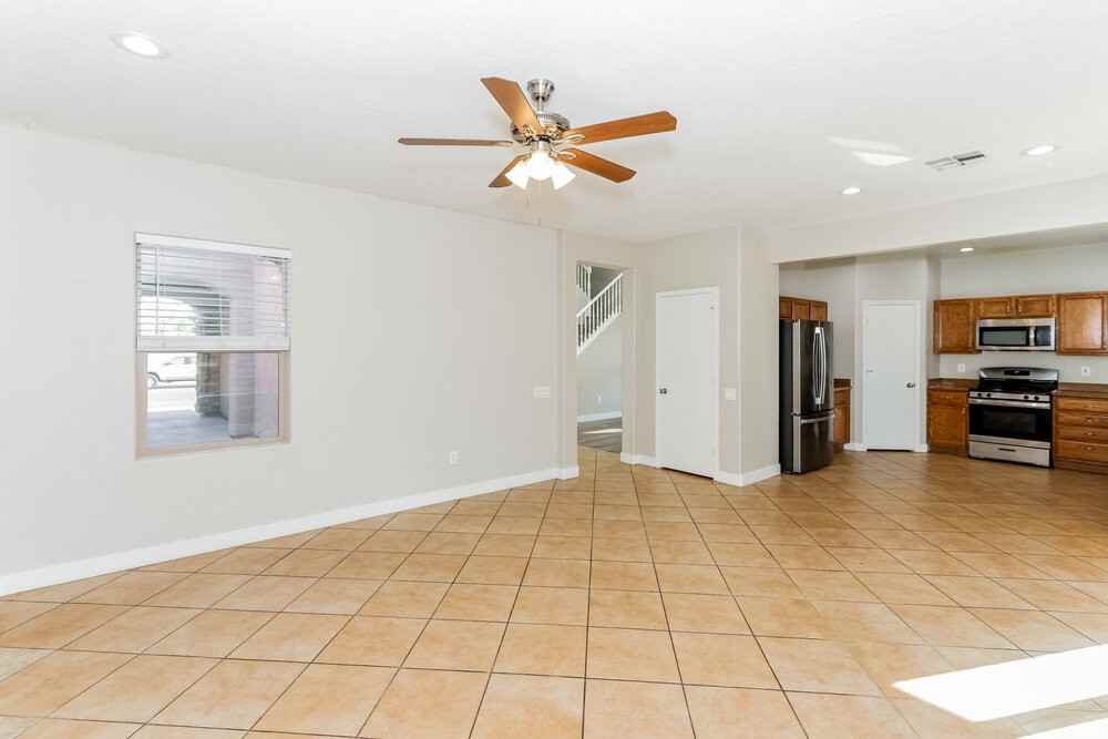 4353 Galapagos Ave - Photo 6 of 17